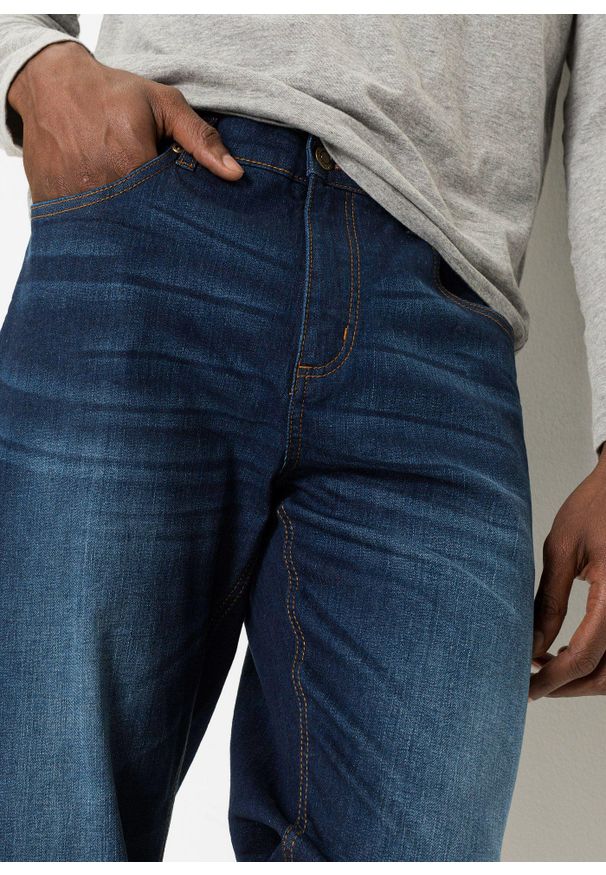 bonprix - Dżinsy classic fit ze stretchem, straight. Kolor: niebieski. Styl: klasyczny