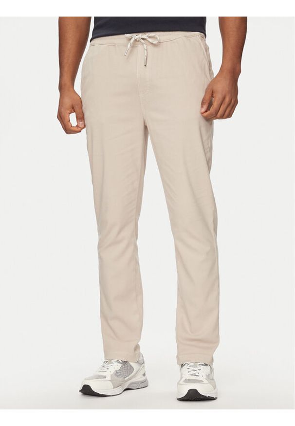 Pepe Jeans Spodnie dresowe Gymdigo Pull On Pant PM211692 Beżowy Regular Fit. Kolor: beżowy. Materiał: bawełna