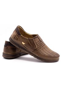 Polbut Buty męskie na lato J51 brązowe. Okazja: na spacer. Zapięcie: bez zapięcia. Kolor: brązowy. Materiał: skóra, guma. Wzór: ażurowy. Sezon: lato. Styl: klasyczny #4