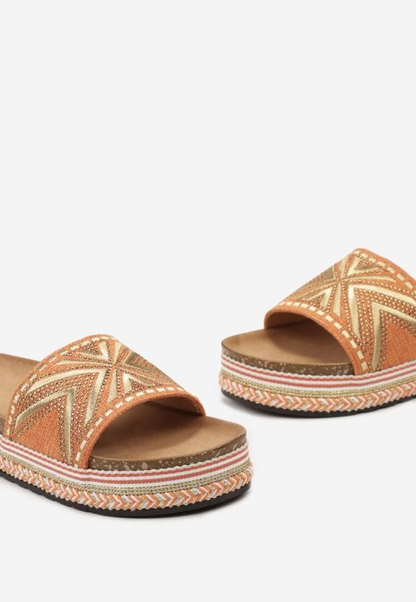 Born2be - Pomarańczowe Klapki na Korkowej Podeszwie z Plecionką w Stylu Boho z Cyrkoniami Criwila. Okazja: na co dzień. Kolor: pomarańczowy. Materiał: jeans. Sezon: lato. Styl: boho