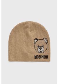 MOSCHINO - Moschino czapka kolor złoty z cienkiej dzianiny. Kolor: złoty. Materiał: dzianina