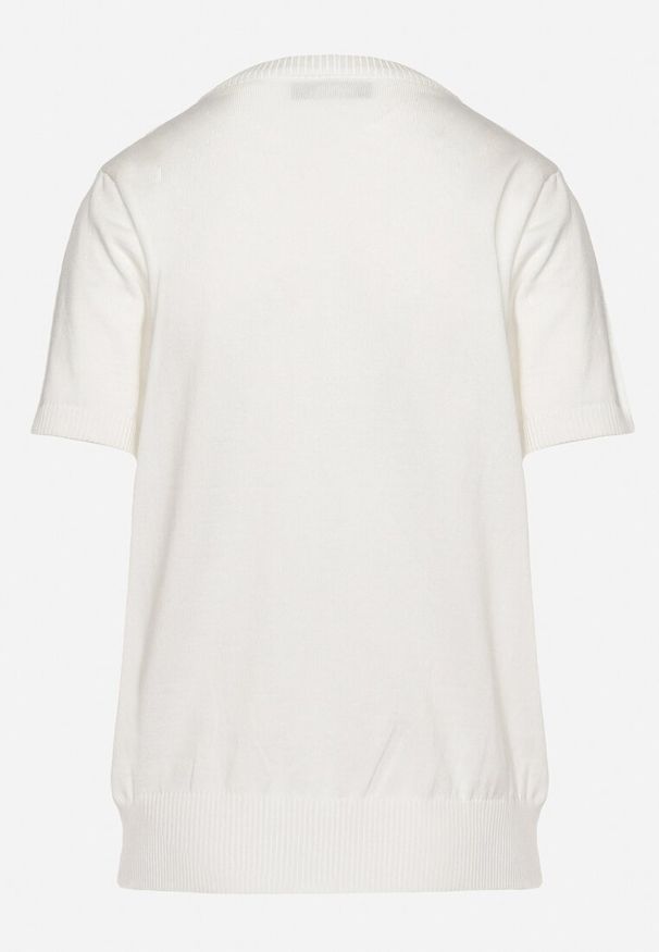 Born2be - Biała Wiskozowa Bluzka z Naszywką Ozdobioną Cekinami i Kryształkami Ledgia. Kolor: biały. Materiał: wiskoza. Wzór: aplikacja. Sezon: lato