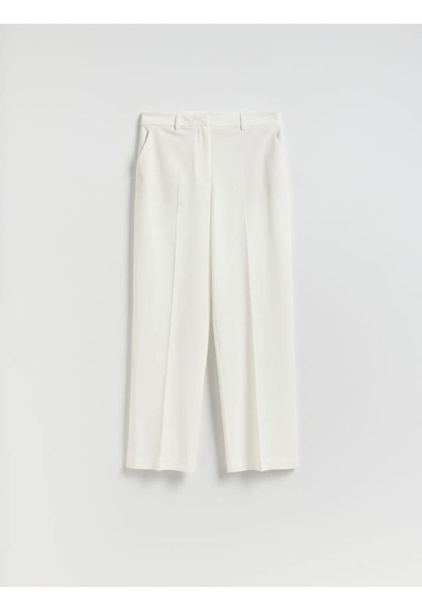 Reserved - Spodnie z wiskozą - biały. Kolor: biały. Materiał: wiskoza