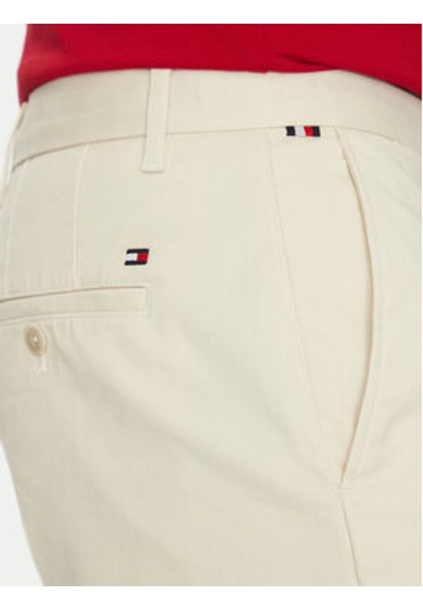 TOMMY HILFIGER - Tommy Hilfiger Szorty materiałowe Brooklyn MW0MW23563 Beżowy Regular Fit. Kolor: beżowy. Materiał: bawełna