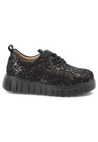 Czarne Sneakersy Filippo Eleganckie Obuwie Damskie. Okazja: na co dzień. Kolor: czarny. Szerokość cholewki: normalna. Wzór: aplikacja, kwiaty. Styl: elegancki #7