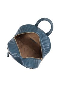 Wittchen - Damski plecak z błyszczącej ekoskóry. Kolor: niebieski. Materiał: skóra ekologiczna. Wzór: paski, haft. Styl: casual, elegancki, sportowy #4