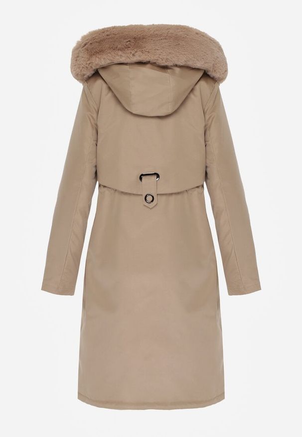 Born2be - Beżowa Kurtka za Kolano ze Ściągaczem i Kapturem z Futerkiem Adoresa. Okazja: na co dzień. Kolor: beżowy. Materiał: futro. Styl: casual