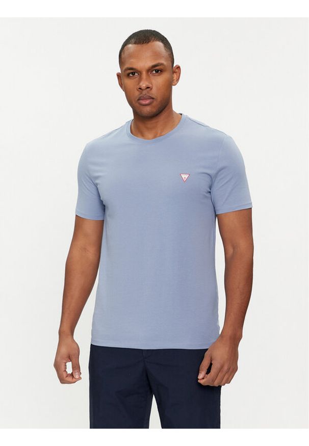 Guess T-Shirt M2YI24 J1314 Niebieski Slim Fit. Kolor: niebieski. Materiał: bawełna