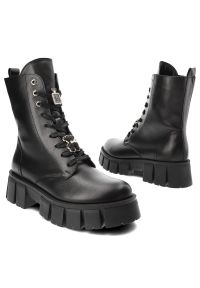 Czarne Botki CheBello Modne Skórzane Buty Damskie. Okazja: na spotkanie biznesowe. Kolor: czarny. Materiał: skóra. Sezon: wiosna, jesień. Styl: klasyczny, elegancki, biznesowy #3