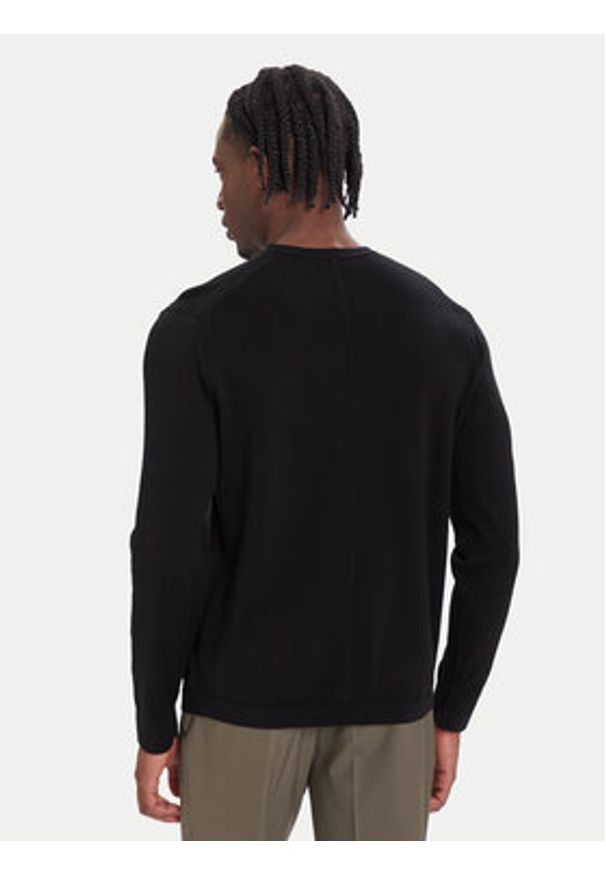 Calvin Klein Sweter LV04LB305G Czarny Regular Fit. Kolor: czarny. Materiał: wełna