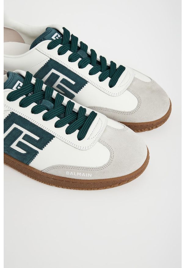 Balmain - Sneakersy męskie zamszowe BALMAIN. Materiał: zamsz