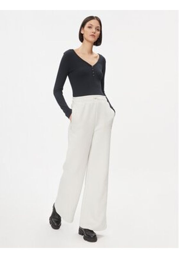 Lee Bluzka 112341572 Czarny Slim Fit. Kolor: czarny. Materiał: syntetyk