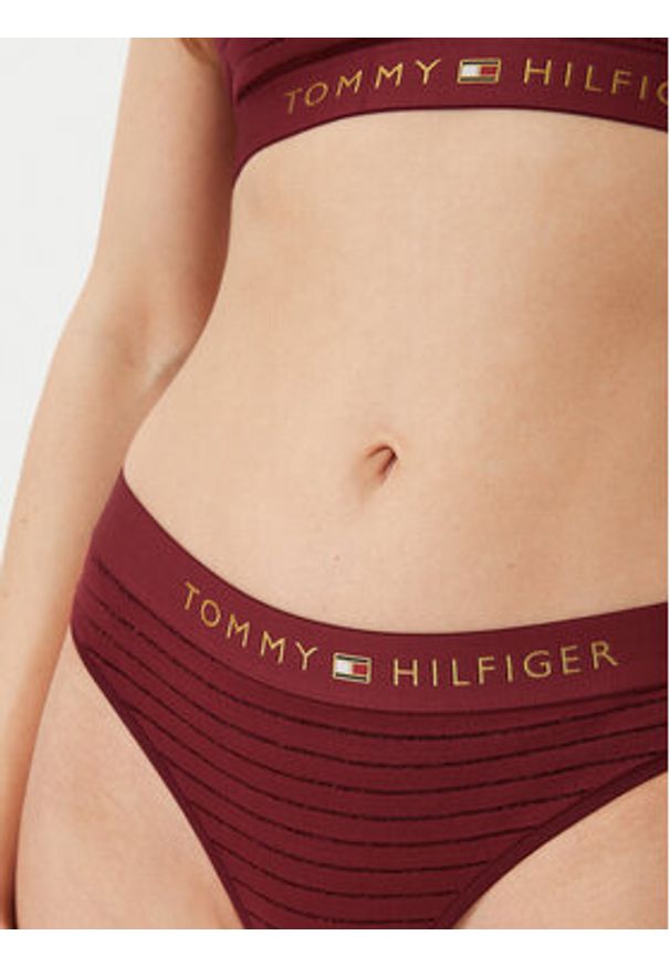 TOMMY HILFIGER - Tommy Hilfiger Stringi UW0UW05589 Czerwony. Kolor: czerwony. Materiał: bawełna