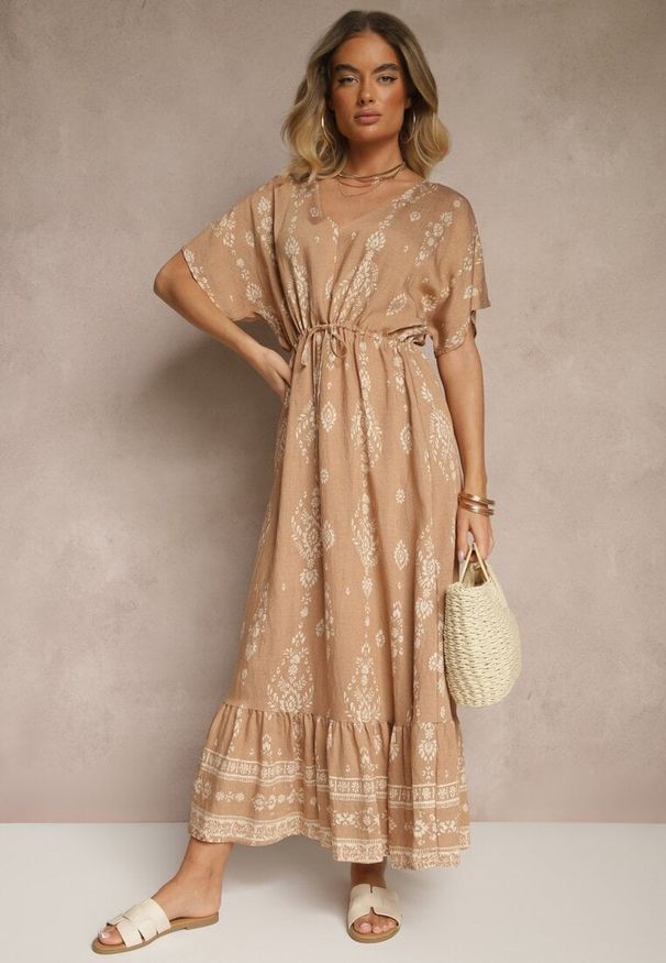 Renee - Ciemnobeżowa Rozkloszowana Sukienka z Falbanką w Print Boho z Wiskozą Tunova. Okazja: na co dzień. Typ kołnierza: dekolt w serek. Kolor: beżowy. Materiał: wiskoza. Długość rękawa: długi rękaw. Wzór: nadruk. Styl: boho