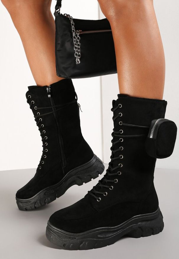 Renee - Czarne Botki Cataela. Wysokość cholewki: przed kolano. Nosek buta: okrągły. Zapięcie: sznurówki. Kolor: czarny. Szerokość cholewki: normalna