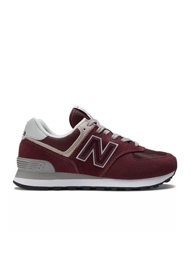 Buty do chodzenia damskie New Balance 574. Zapięcie: sznurówki. Kolor: brązowy, wielokolorowy, czerwony. Materiał: materiał, tkanina, syntetyk. Szerokość cholewki: normalna. Model: New Balance 574. Sport: turystyka piesza