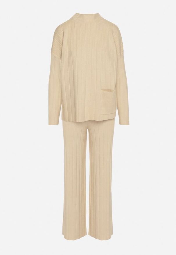 Born2be - Beżowy Sweterkowy Komplet Sweter z Półgolfem i Szerokie Spodnie Alatusa. Kolor: beżowy. Materiał: jeans