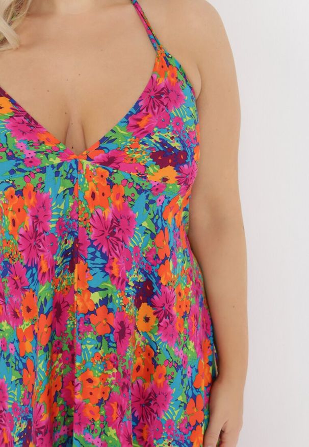 Born2be - Fuksjowa Sukienka Artasia. Kolor: różowy. Długość rękawa: bez rękawów. Wzór: kwiaty, aplikacja, kolorowy. Sezon: lato. Typ sukienki: rozkloszowane. Styl: boho, wakacyjny. Długość: midi