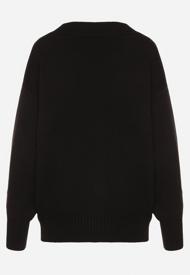 Born2be - Czarny Sweter z Kaszmirem z Dekoltem w Serek Plenae. Okazja: na co dzień. Typ kołnierza: dekolt w serek. Kolor: czarny. Materiał: kaszmir. Styl: elegancki, klasyczny, casual