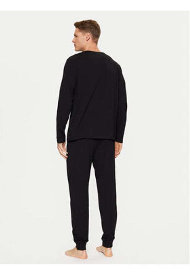 BOSS Piżama LNY 50514892 Czarny Regular Fit. Kolor: czarny. Materiał: bawełna