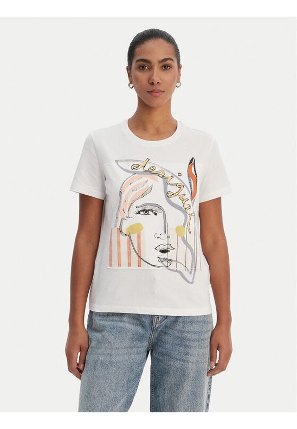 Desigual T-Shirt 26SWTK51 Biały Regular Fit. Kolor: biały. Materiał: bawełna
