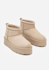 Born2be - Ciemnobeżowe Śniegowce na Grubej Podeszwie Zdobione Haftem Sewnella. Okazja: na co dzień. Zapięcie: bez zapięcia. Kolor: beżowy. Materiał: jeans. Wzór: aplikacja, haft. Sezon: zima, jesień. Styl: casual #2