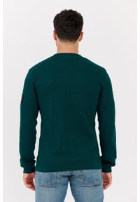 Calvin Klein - CALVIN KLEIN Zielony męski longsleeve z naszywką. Okazja: na co dzień. Kolor: zielony. Materiał: bawełna. Długość rękawa: długi rękaw. Wzór: aplikacja. Styl: casual #6