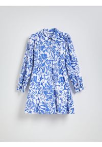Reserved - Wzorzysta sukienka mini - niebieski. Kolor: niebieski. Materiał: bawełna. Długość: mini #1