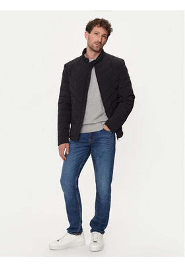 Guess Kurtka puchowa M4YL05 WG9O2 Czarny Regular Fit. Kolor: czarny. Materiał: syntetyk