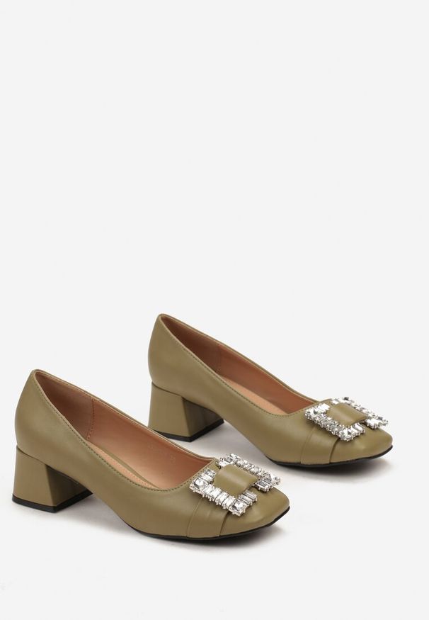 Renee - Zielone Czółenka z Klamrą z Cyrkoniami na Słupku Vireta. Zapięcie: klamry. Kolor: zielony. Obcas: na słupku. Styl: elegancki