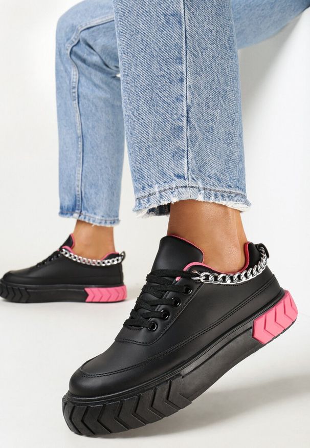 Born2be - Czarne Sneakersy na Platformie z Łańcuszkiem Jaolisa. Kolor: czarny. Obcas: na platformie