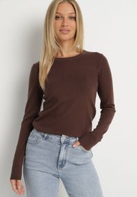 Born2be - Brązowy Klasyczny Sweter z Wiskozą Oleva. Okazja: do pracy, na co dzień. Kolor: brązowy. Materiał: wiskoza. Styl: klasyczny #4