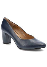 Granatowe Czółenka Clasicco Eleganckie Skórzane Buty. Okazja: do pracy, na spotkanie biznesowe. Zapięcie: bez zapięcia. Kolor: niebieski. Materiał: skóra. Szerokość cholewki: normalna. Wzór: aplikacja. Obcas: na słupku. Styl: elegancki