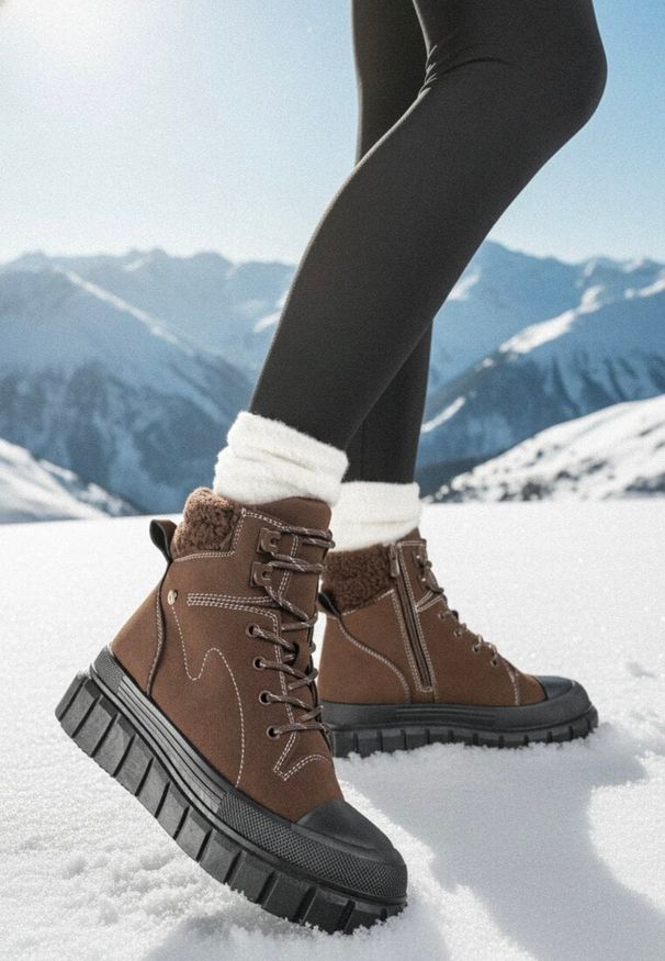 Born2be - Brązowe Botki Typu Trapery Vices na Grubej Tłoczonej Podeszwie Anerrive. Okazja: na co dzień. Kolor: brązowy. Styl: casual