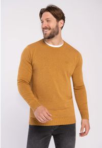 Volcano - Sweter basic S‑RADO. Kolekcja: plus size. Kolor: kremowy. Materiał: skóra, materiał, bawełna, dzianina, włókno. Wzór: haft, ze splotem. Styl: klasyczny #1
