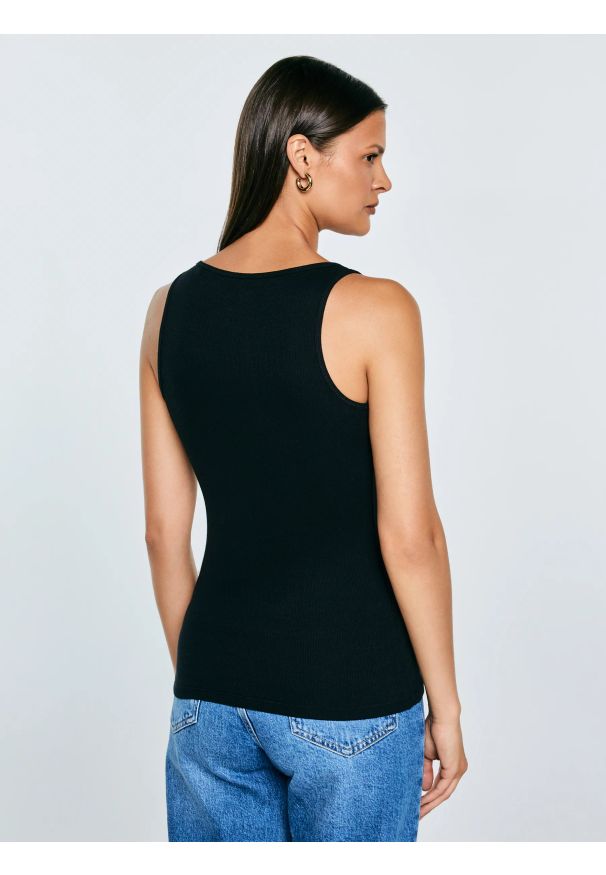 Big-Star - Koszulka damska na ramiączkach czarna Alena 906. Kolor: czarny. Materiał: elastan, bawełna, skóra. Długość rękawa: na ramiączkach. Styl: sportowy, klasyczny, elegancki