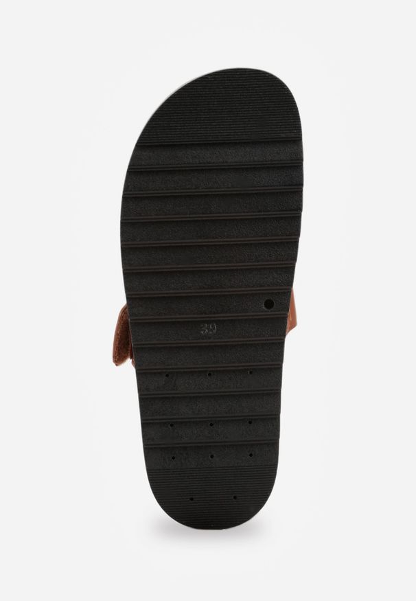 Renee - Brązowe Klapki na Platformie z Geometrycznymi Paskami Neorith. Okazja: na co dzień. Kolor: brązowy. Materiał: jeans. Wzór: geometria. Obcas: na platformie. Styl: casual