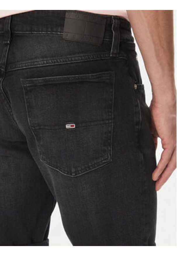 Tommy Jeans Szorty jeansowe Ronnie DM0DM20945 Czarny Regular Fit. Kolor: czarny. Materiał: bawełna