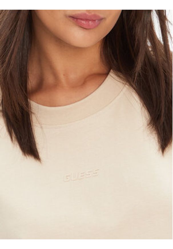 Guess T-Shirt V3RI08 I3Z14 Beżowy Regular Fit. Kolor: beżowy. Materiał: bawełna