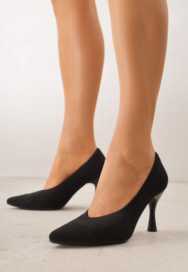 Born2be - Czarne Szpilki VICES z Dzianiny z Amortyzującą Wkładką i Miękkim Zapiętkiem Naviane. Okazja: na spotkanie biznesowe, na co dzień. Kolor: czarny. Materiał: dzianina. Sezon: lato. Obcas: na szpilce. Styl: biznesowy, casual