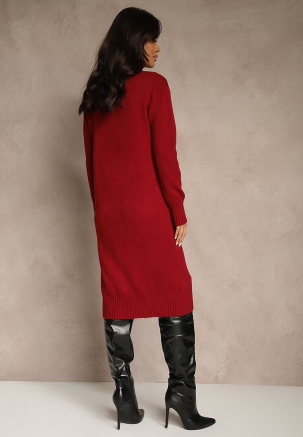 Renee - Bordowa Sweterkowa Sukienka z Bawełną i Golfem Reinaria. Okazja: na co dzień. Typ kołnierza: golf. Kolor: czerwony. Materiał: bawełna. Styl: casual