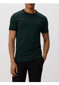 Reserved - Bawełniany t-shirt slim fit - ciemnozielony. Kolor: zielony. Materiał: bawełna
