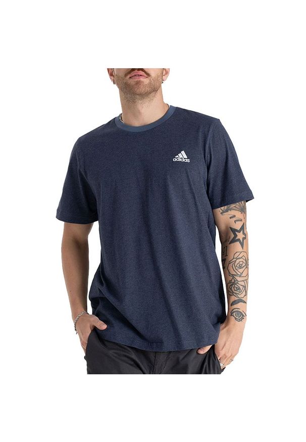 Adidas - Koszulka adidas Sportswear M Melt IR5317 - niebieska. Kolor: niebieski. Materiał: dresówka, materiał, bawełna. Długość rękawa: krótki rękaw. Długość: krótkie