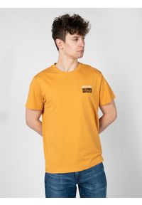 Guess T-Shirt "Mirage" | M3GI16I3Z14 | Mężczyzna | Pomarańczowy. Okazja: na co dzień. Kolor: pomarańczowy. Materiał: bawełna. Wzór: nadruk. Styl: casual