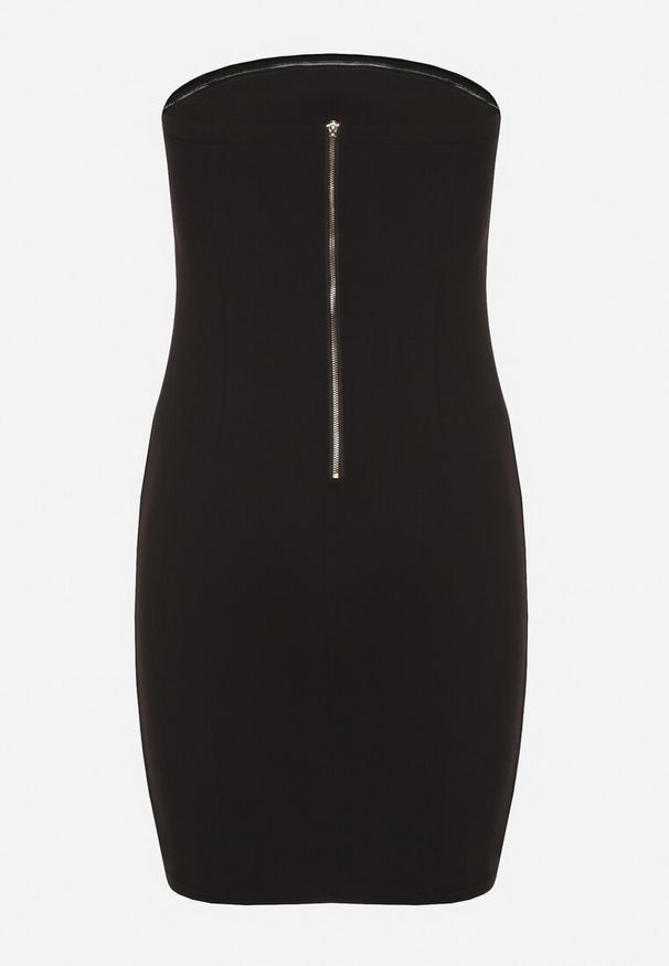 Born2be - Czarna Dopasowana Sukienka z Wiskozą Divane. Okazja: na spotkanie biznesowe, do pracy. Kolor: czarny. Materiał: wiskoza. Długość rękawa: bez ramiączek. Styl: biznesowy, elegancki, klasyczny