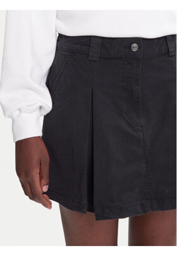 Tommy Jeans Spódnica jeansowa DW0DW21137 Czarny Regular Fit. Kolor: czarny. Materiał: bawełna