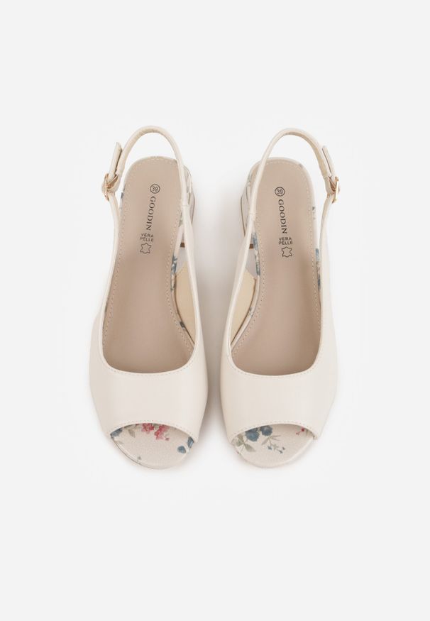 Born2be - Beżowe Sandały na Niskim Słupku z Odkrytym Noskiem i Skórzaną Wkładką Selestalise. Okazja: do pracy, na spotkanie biznesowe. Zapięcie: klamry. Kolor: beżowy. Materiał: skóra. Obcas: na słupku. Styl: biznesowy