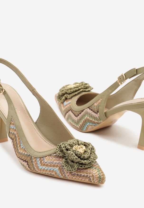 Born2be - Zielone Plecione Sandały Slingback na Szpilce Zdobione Kwiatową Aplikacją Willifia. Okazja: na co dzień. Zapięcie: pasek. Kolor: zielony. Materiał: jeans. Wzór: aplikacja, kwiaty. Obcas: na szpilce. Styl: casual