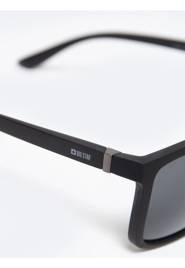Big-Star - Okulary przeciwsłoneczne męskie czarne Helios 906. Kolor: czarny. Materiał: materiał