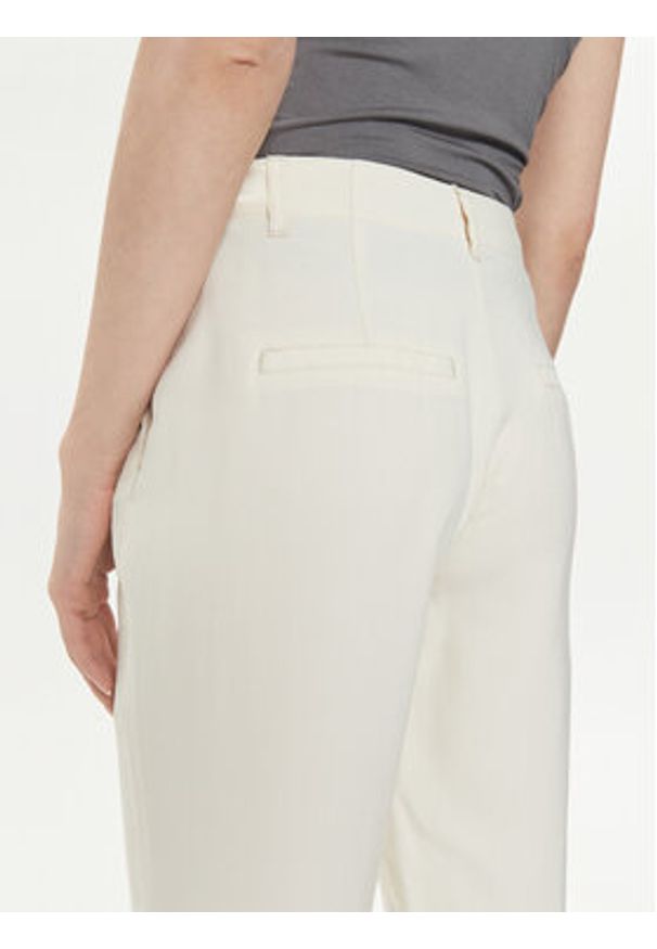 only - ONLY Chinosy Aris 15310843 Beżowy Regular Fit. Kolor: beżowy. Materiał: wiskoza